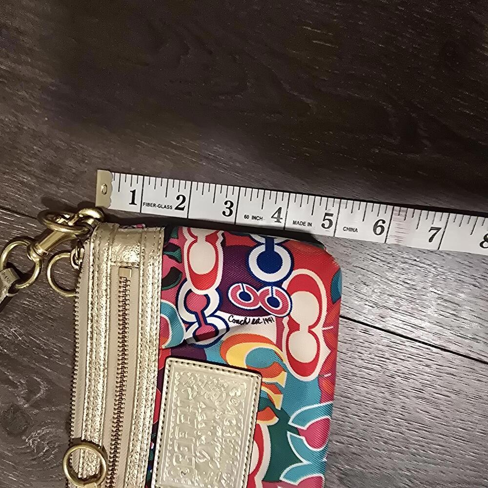 *SOLD*Coach Poppy Multicolor Wristlet Clutch - Picture 9 of 9